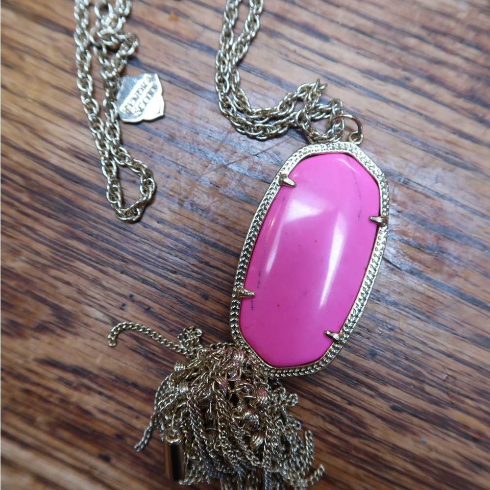 Kendra scott necklace